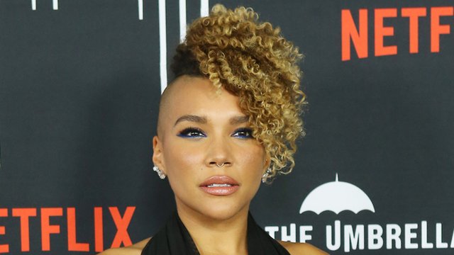 Emmy Raver-Lampman facts