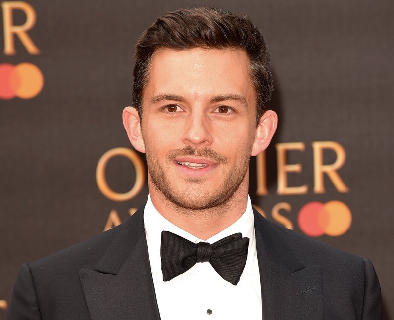 Who is Jonathan Bailey dating?